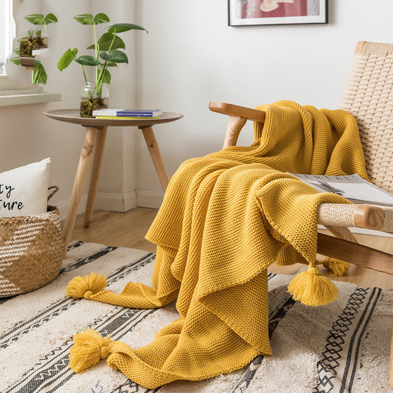 Handmade four-corner tassel blanket